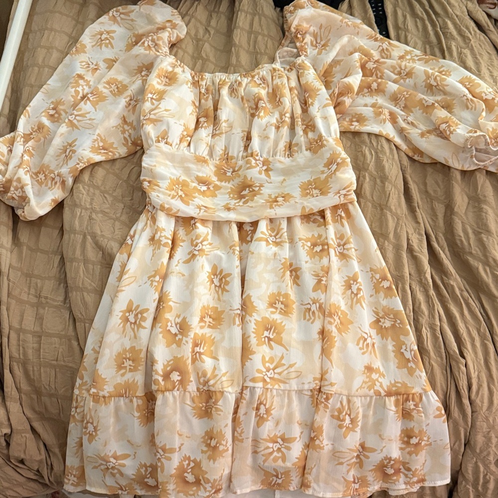 Chic Floral Women's Dress in Cream and Yellow